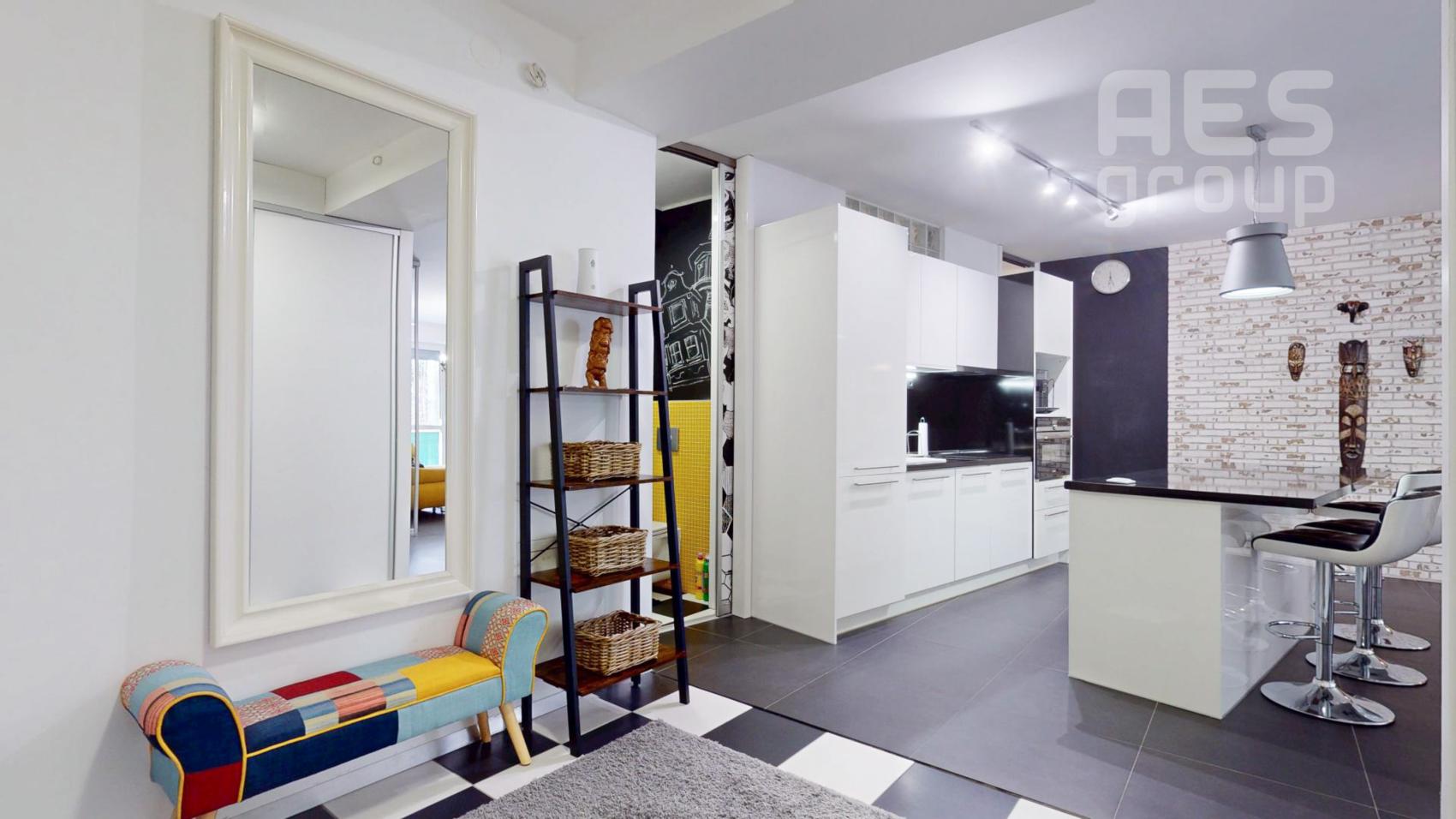 PRENÁJOM, DIZAJNOVÝ 2 IZBOVÝ BYT S GARÁŽOVÝM STÁTIM, ZÁMOCKÁ UL. , STARÉ MESTO