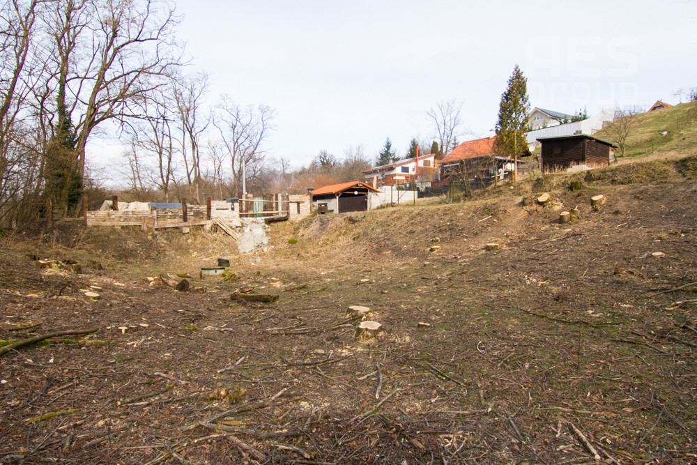 PREDAJ, POZEMOK 730 m2, GREFTY, STUPAVA