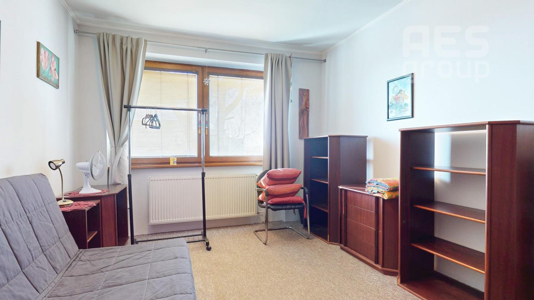 PREDAJ, 5 izbový rodinný dom s veľkým pozemkom v obci Láb.