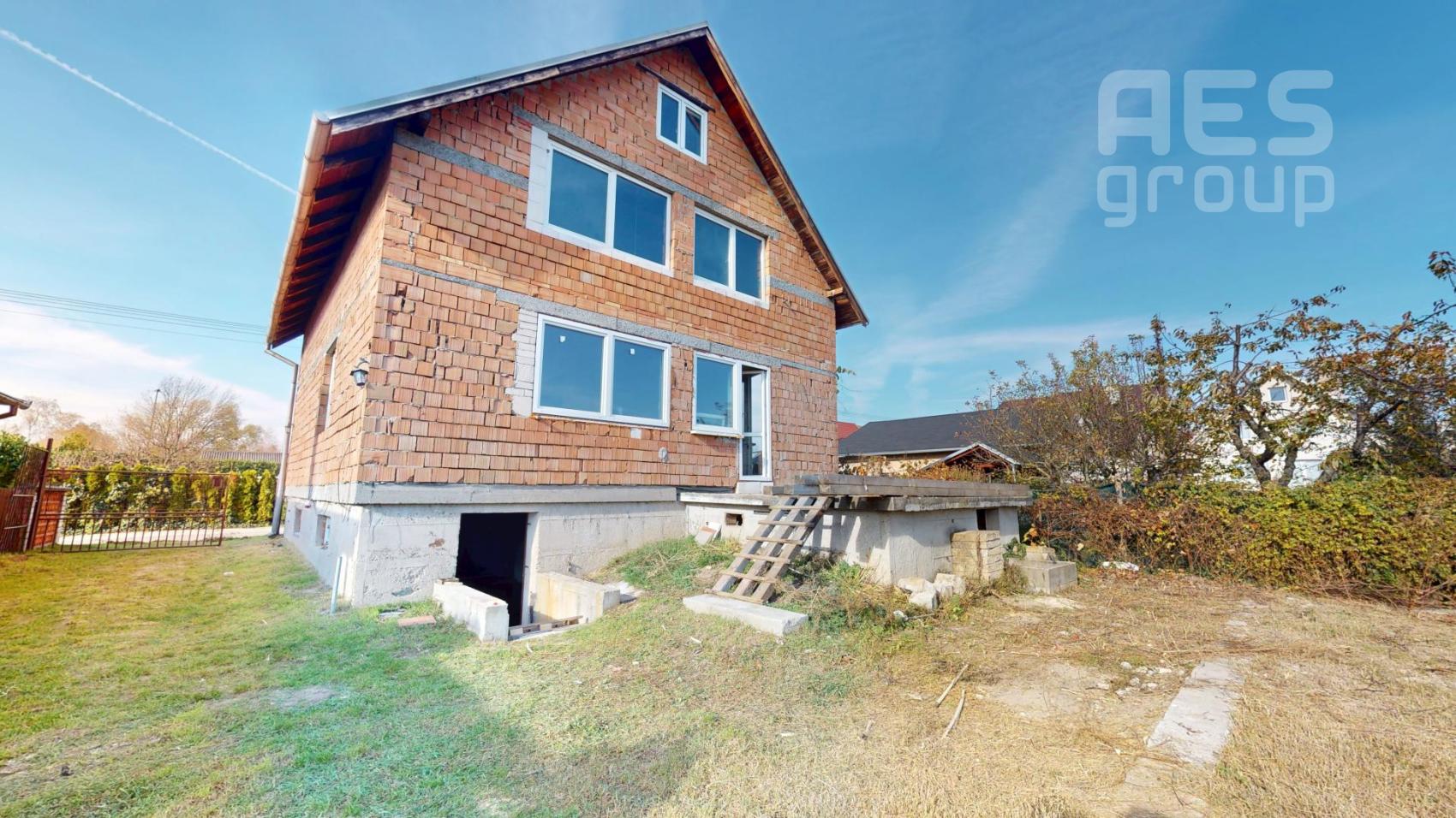 PREDAJ, Rozostavaný RD v hrubej stavbe na Bernolákovej ul. Stupava