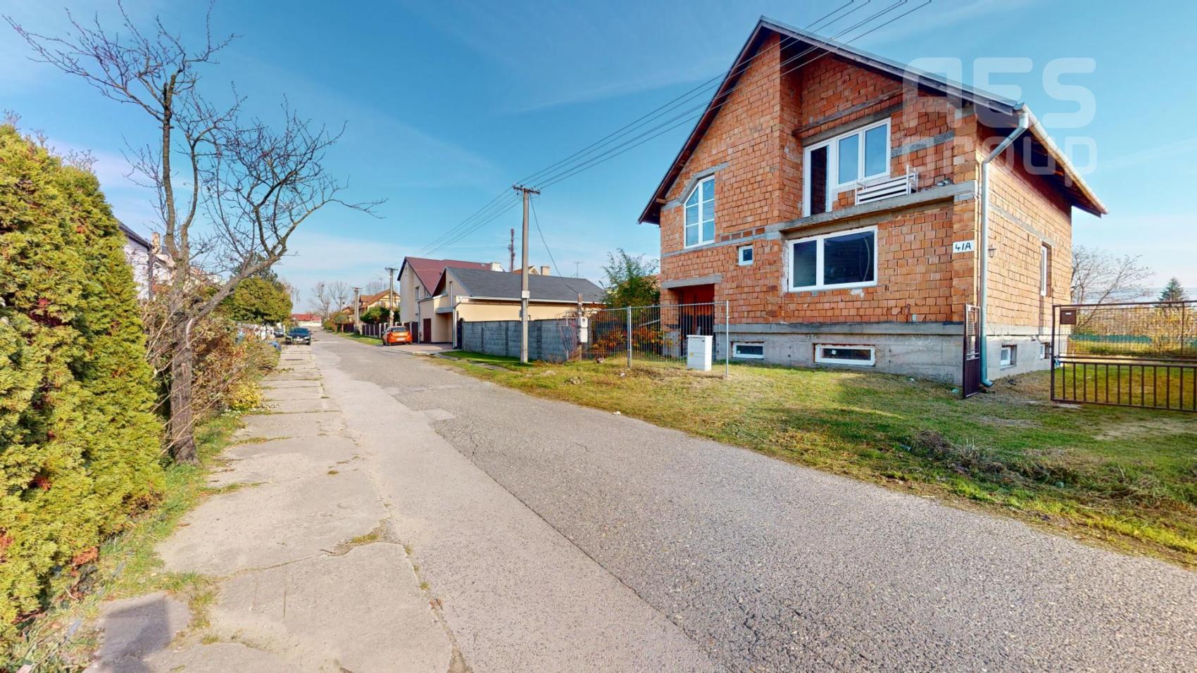 PREDAJ, Rozostavaný RD v hrubej stavbe na Bernolákovej ul. Stupava
