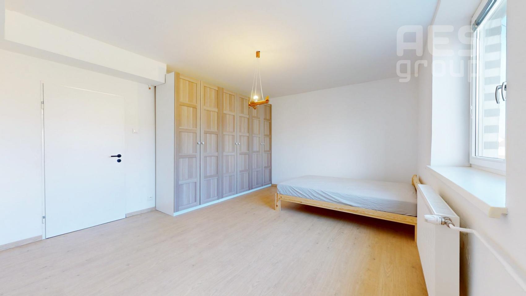 PREDAJ, rodinný dom s veľkým pozemkom v obci Kuchyňa