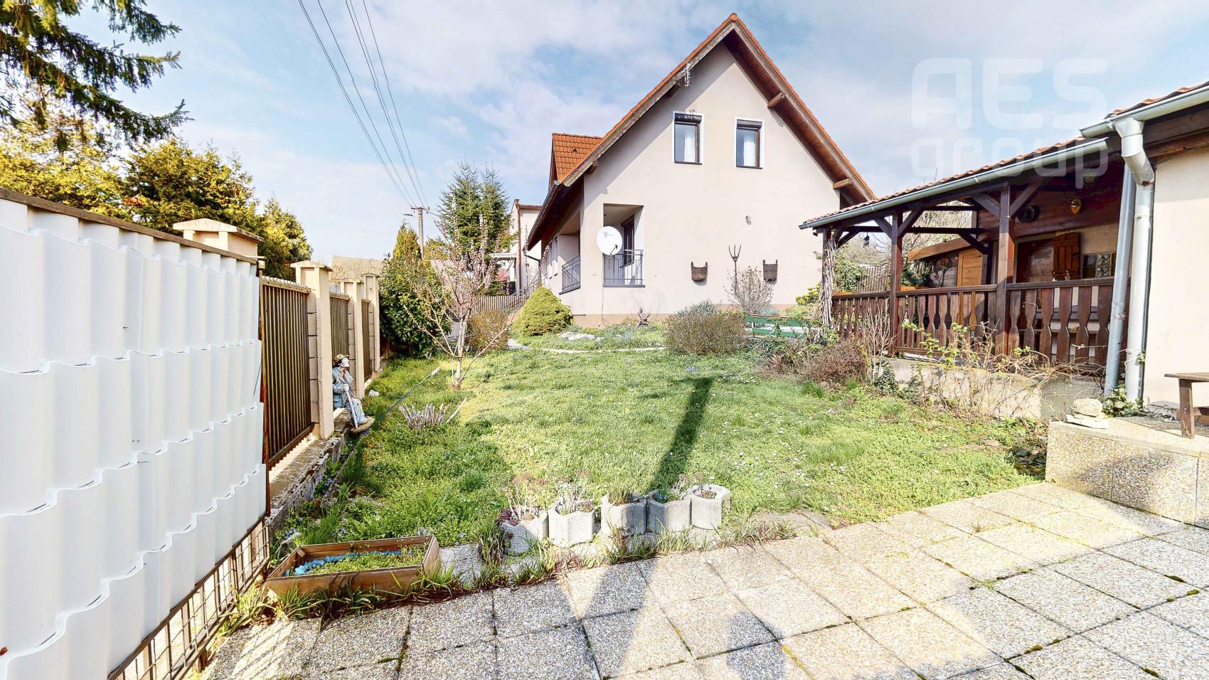 PREDAJ, dvojpodlažný 6 izbový rodinný dom, ul. Na vlkovkách, Záhorská Bystrica