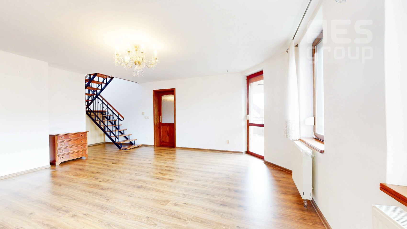 PREDAJ, dvojpodlažný 6 izbový rodinný dom, ul. Na vlkovkách, Záhorská Bystrica