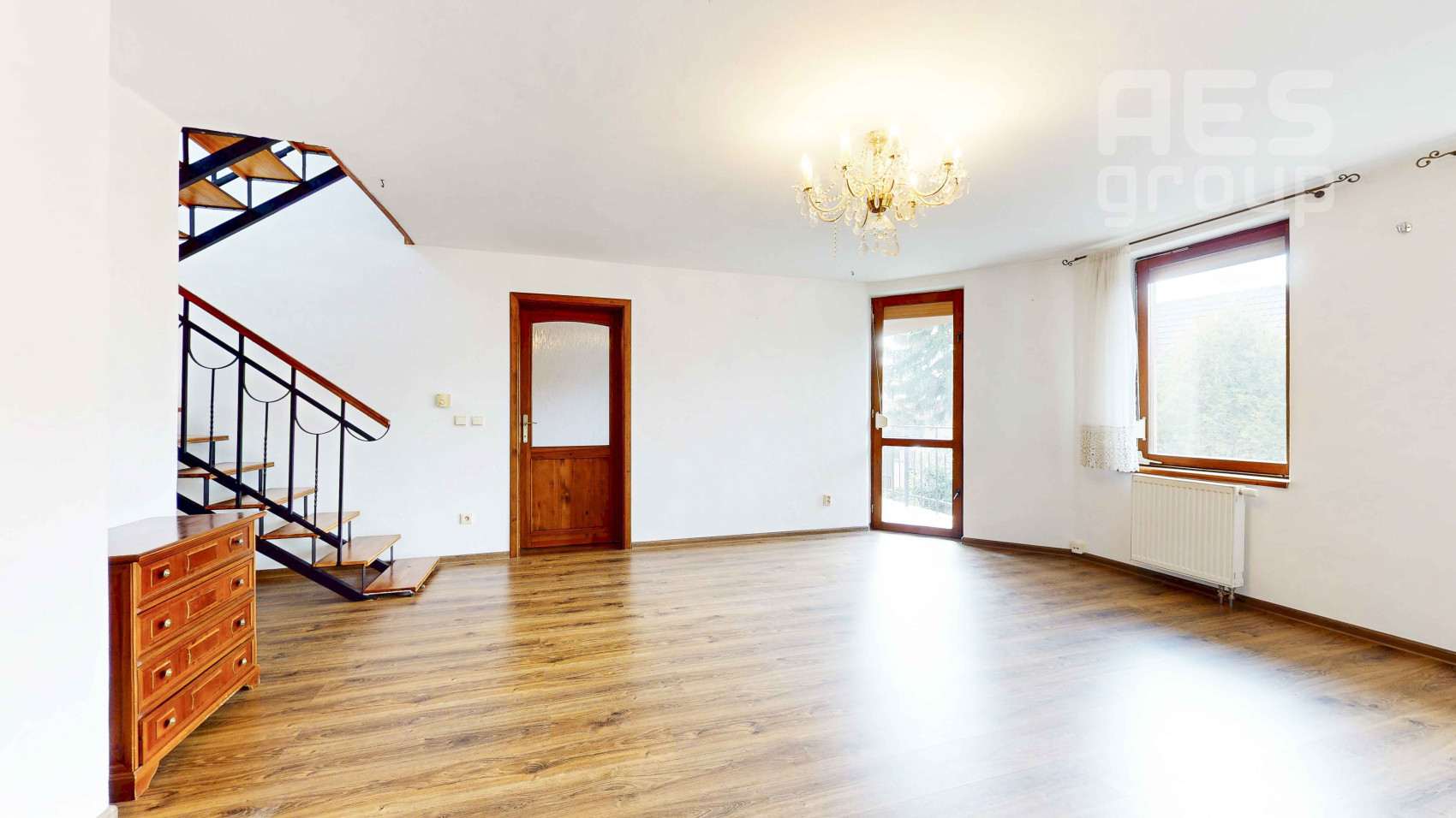 PREDAJ, dvojpodlažný 6 izbový rodinný dom, ul. Na vlkovkách, Záhorská Bystrica
