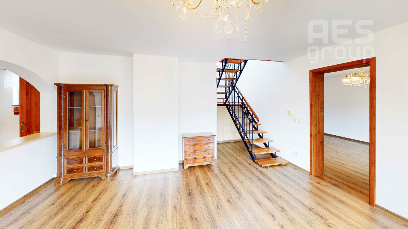 PREDAJ, dvojpodlažný 6 izbový rodinný dom, ul. Na vlkovkách, Záhorská Bystrica