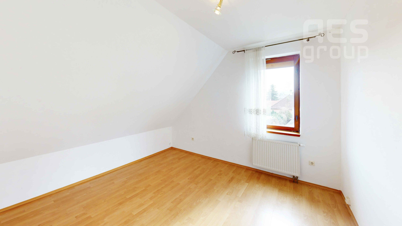 PREDAJ, dvojpodlažný 6 izbový rodinný dom, ul. Na vlkovkách, Záhorská Bystrica