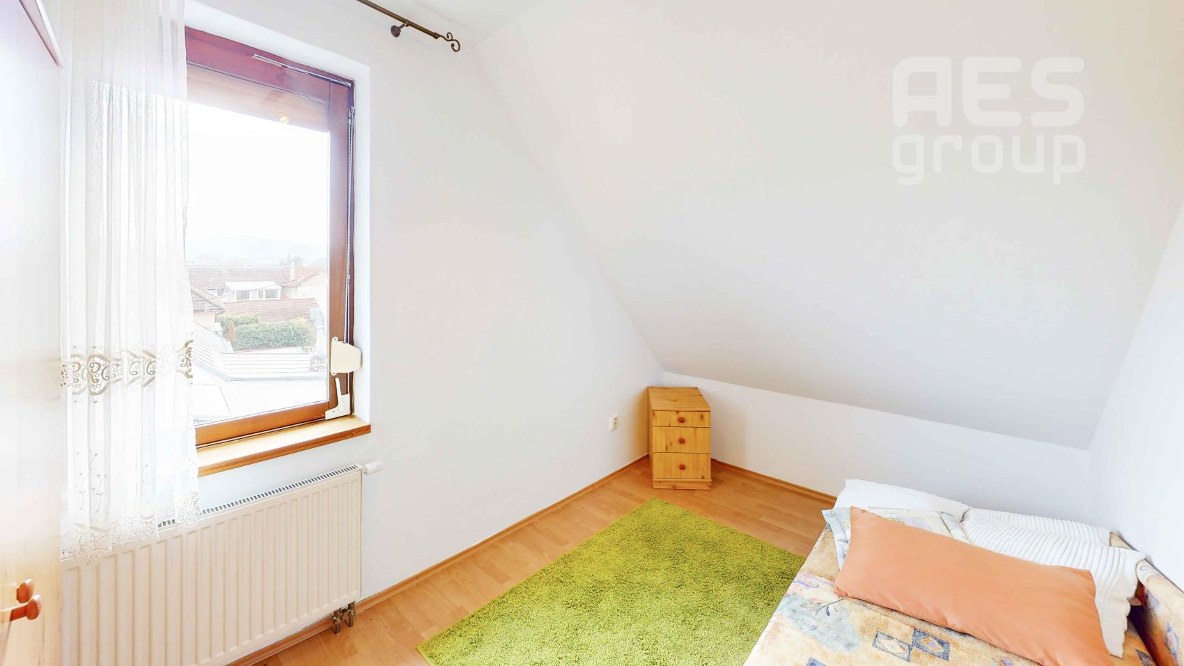 PREDAJ, dvojpodlažný 6 izbový rodinný dom, ul. Na vlkovkách, Záhorská Bystrica