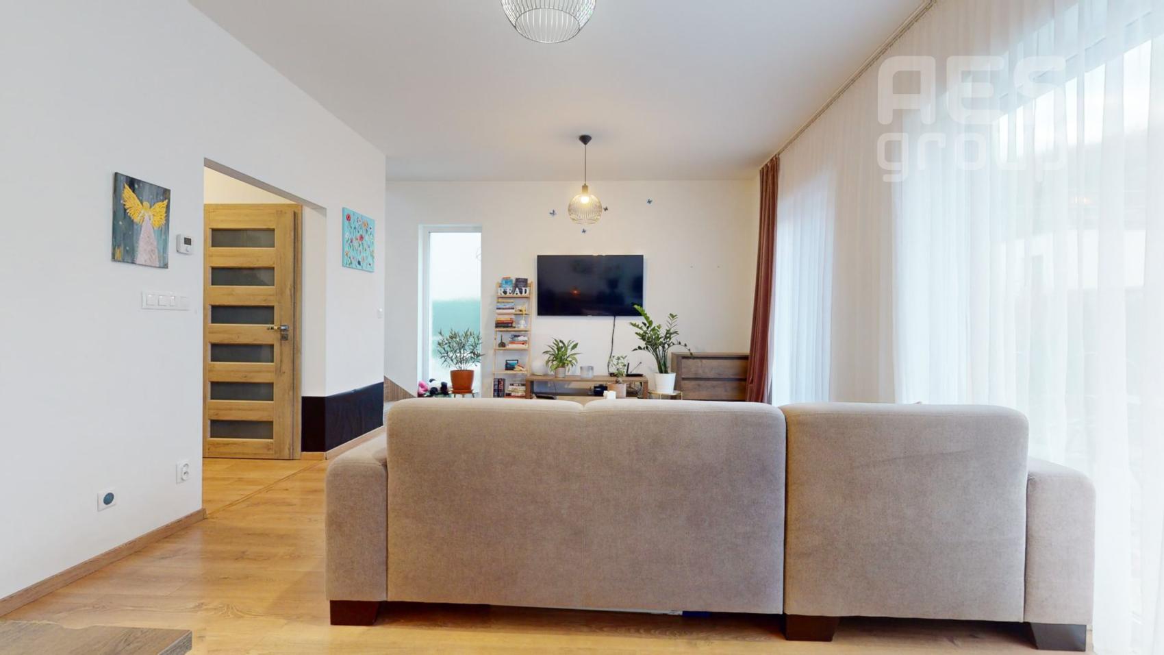 PREDAJ, 3 izbový mezonetový byt v novostavbe so záhradou, lokalita Nová Obora, Stupava