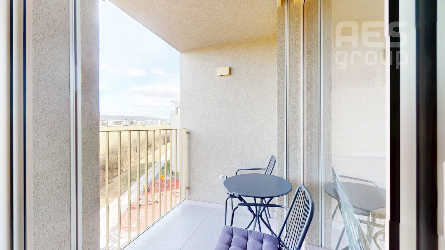 PRENÁJOM, 1,5 izbový byt s parkovacím státím a balkónom, Projekt BORY