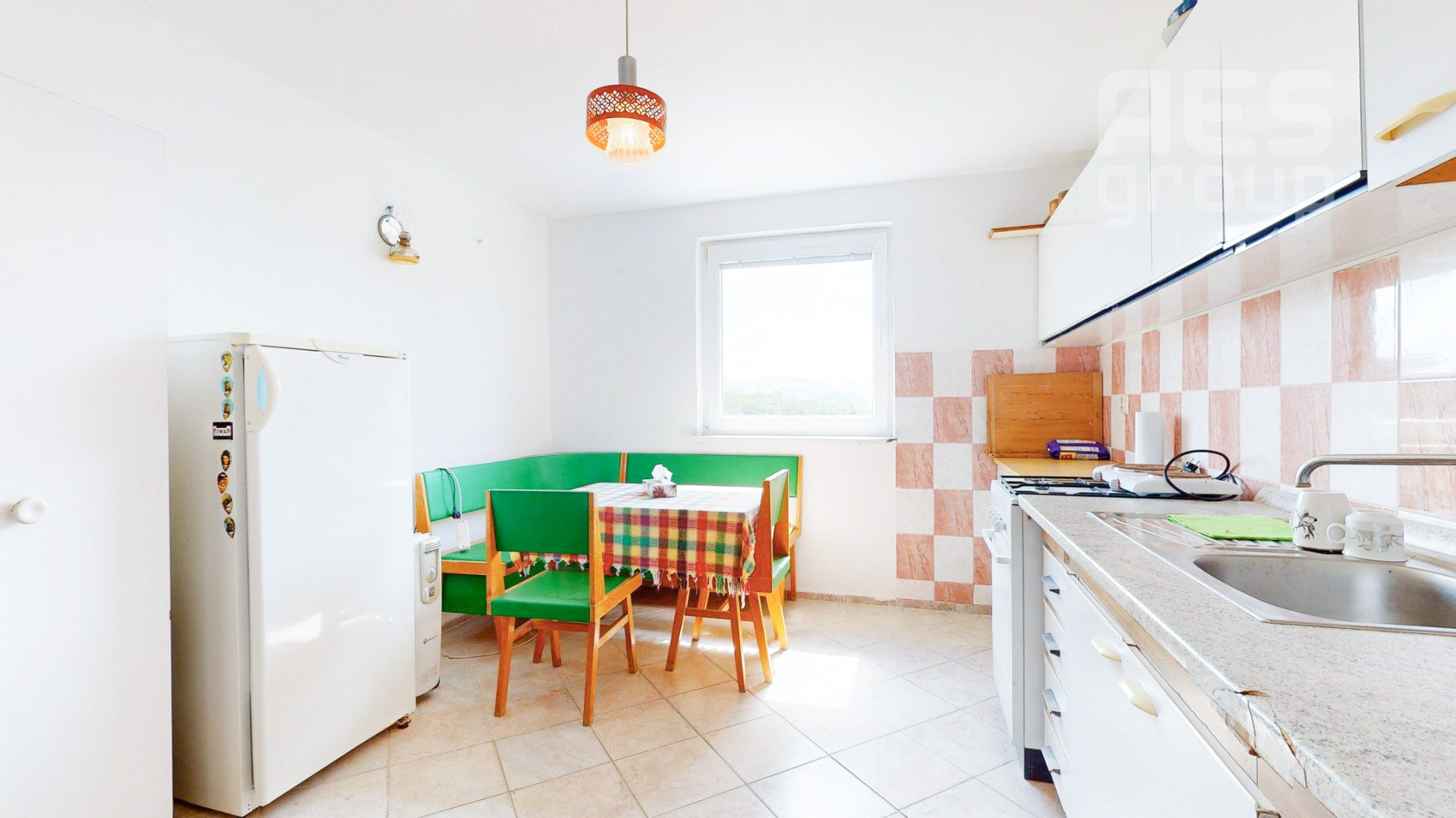 PREDAJ, CHATA, LINTÁVY, STUPAVA