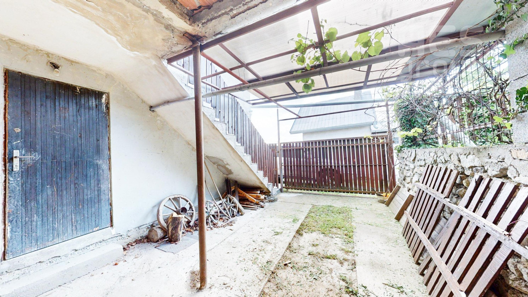 PREDAJ, CHATA, LINTÁVY, STUPAVA