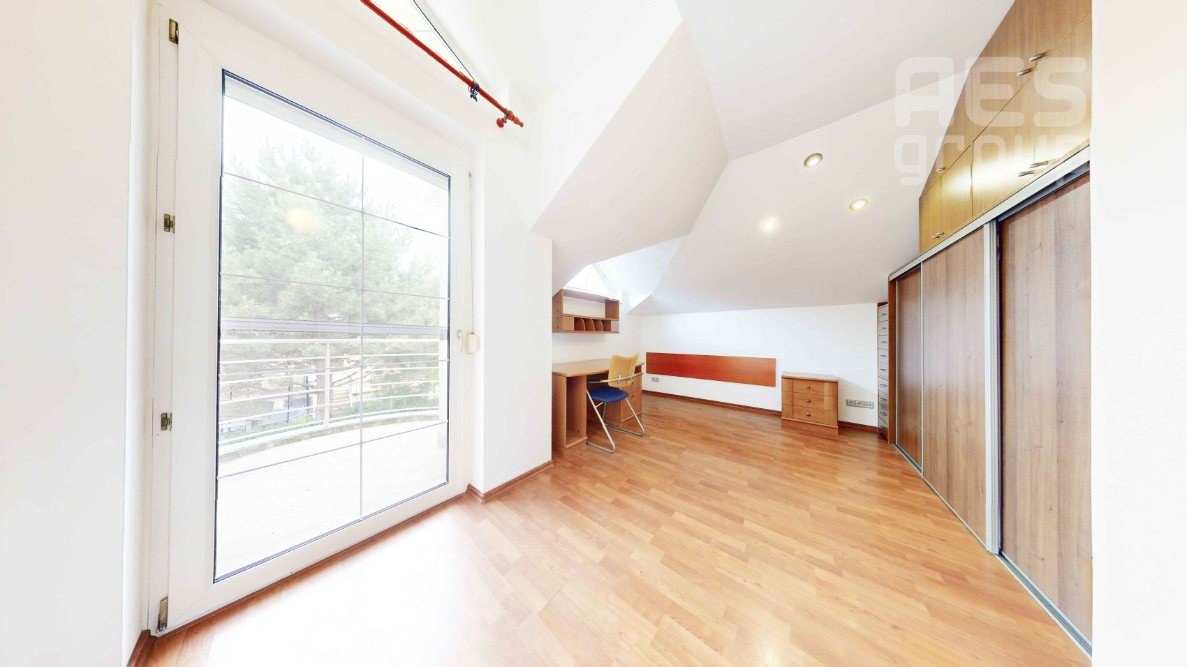 REZERVOVANÉ, PREDAJ, 5i rodinný dom s dvojgarážovú, ul. Juračkova, Stupava