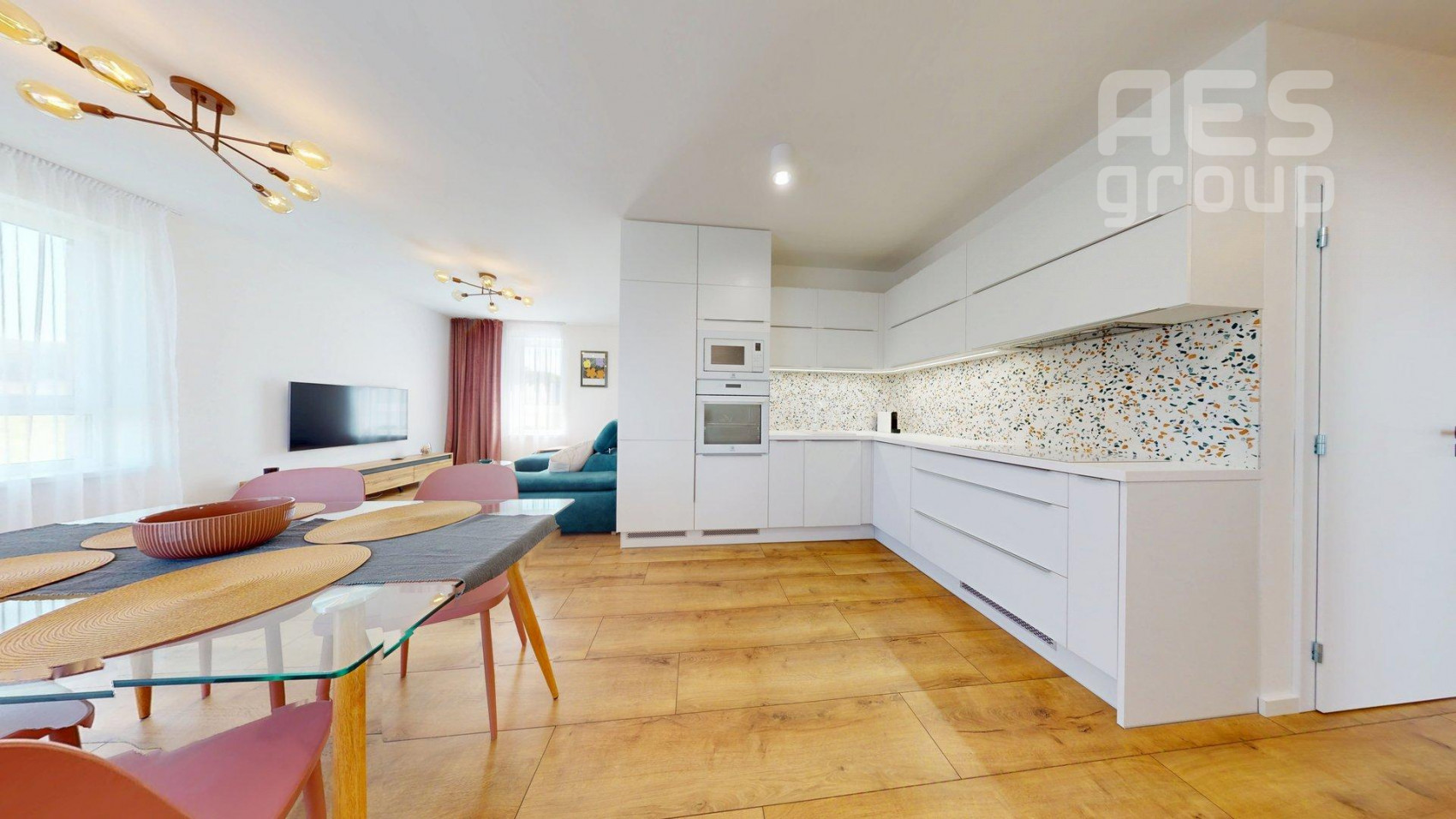 PRENÁJOM, štýlový 3 izbový byt s terasou, pivnica, parkovanie, Stupava