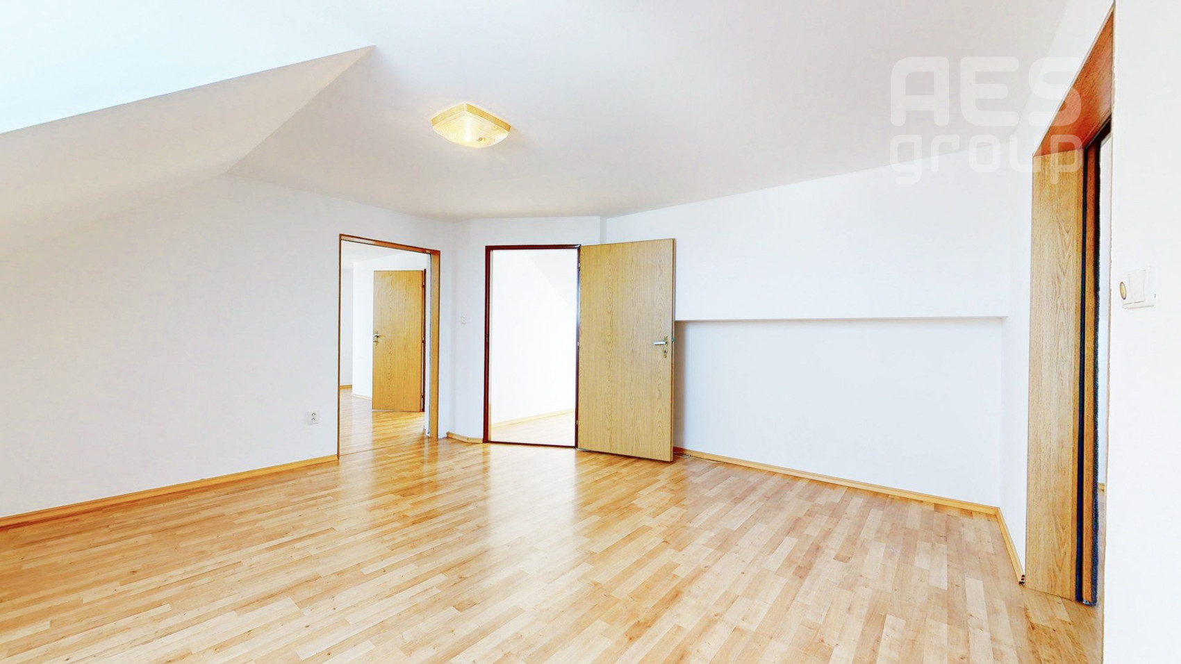 PREDAJ, 5i rodinný dom s veľkým pozemkom, ul. Karpatská, Marianka