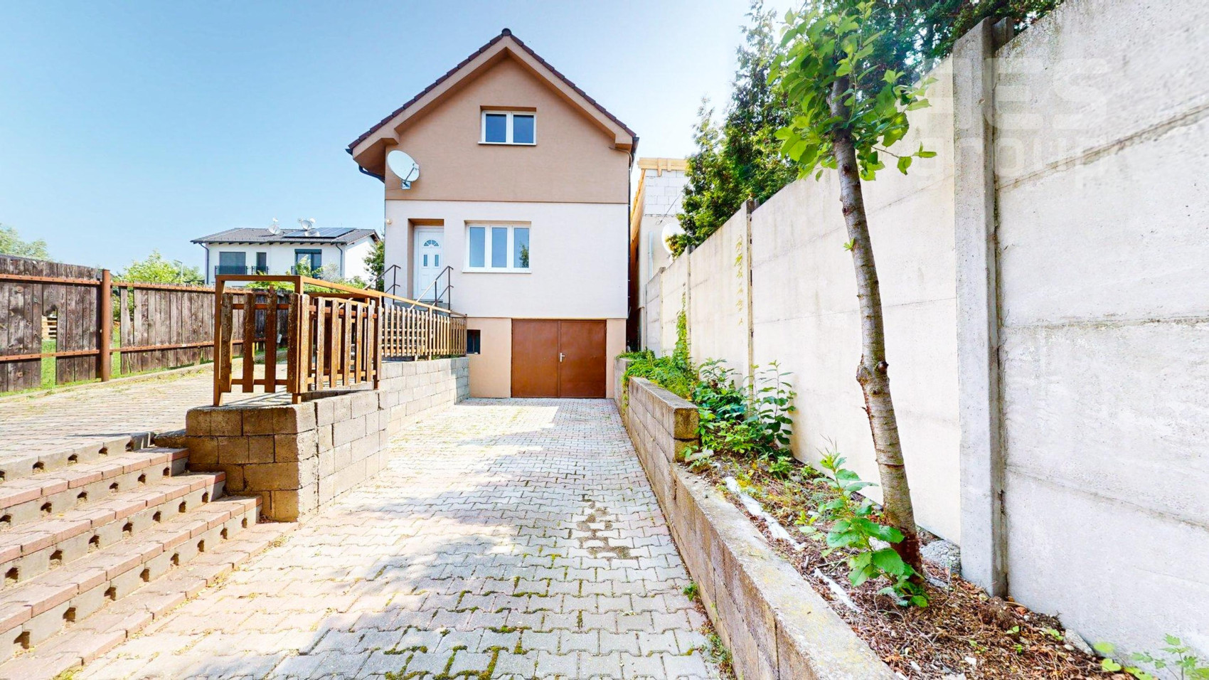 PREDAJ, 5i rodinný dom s veľkým pozemkom, ul. Karpatská, Marianka