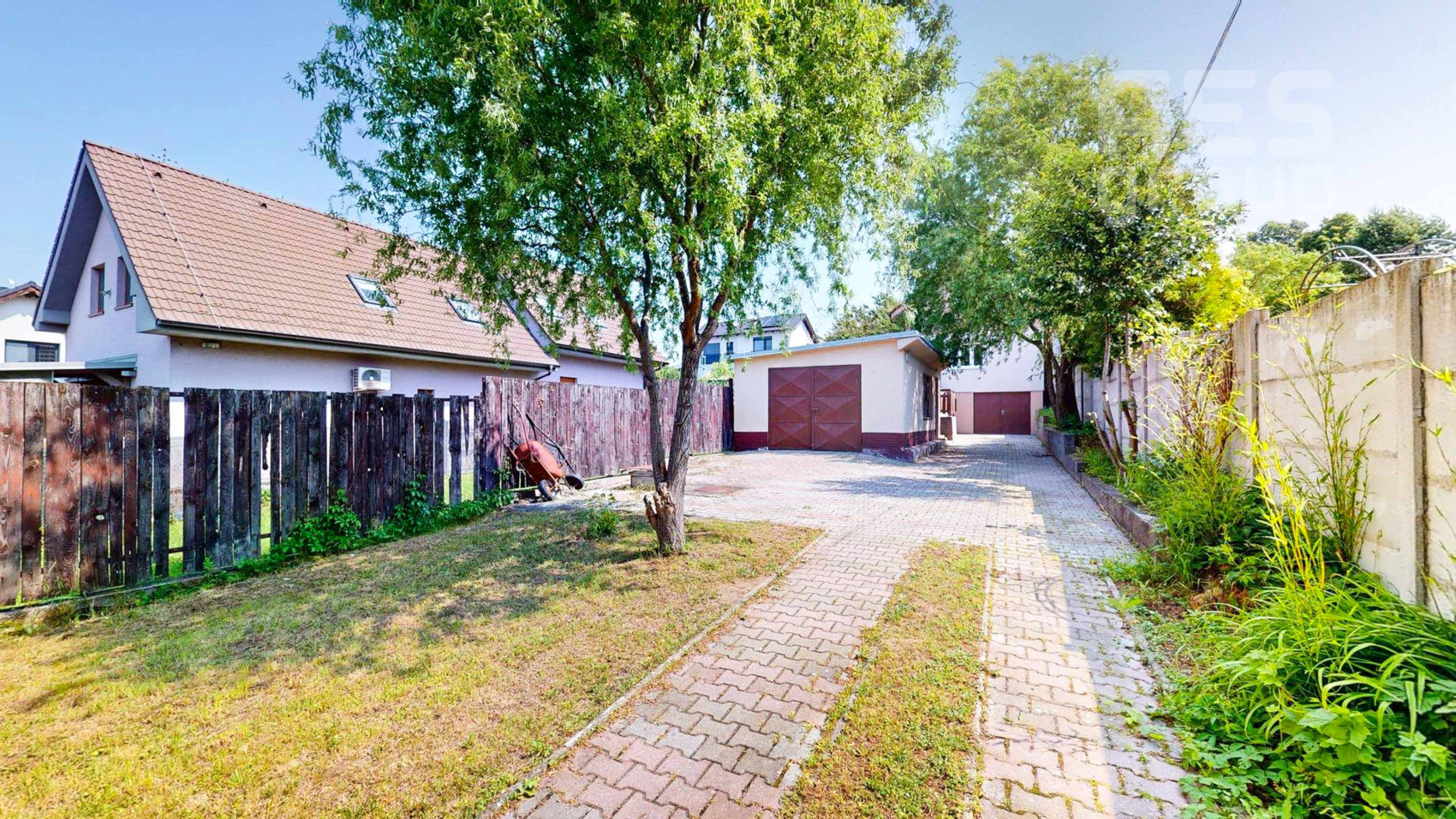 PREDAJ, 5i rodinný dom s veľkým pozemkom, ul. Karpatská, Marianka