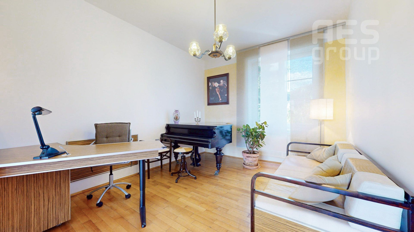 PRENÁJOM, JEDINEČNÝ 4 IZBOVÝ BYT, SMETANOVA, BRATISLAVA – STARÉ MESTO