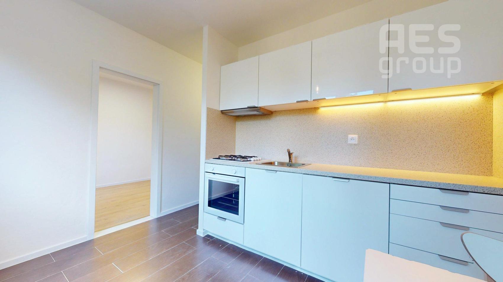 PREDAJ, 3 izbový byt s loggiou na ul. Hlavná v Stupave