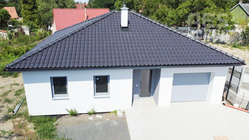 PREDAJ,  novostavba 4 izbového bungalovu s garážou, Jablonové