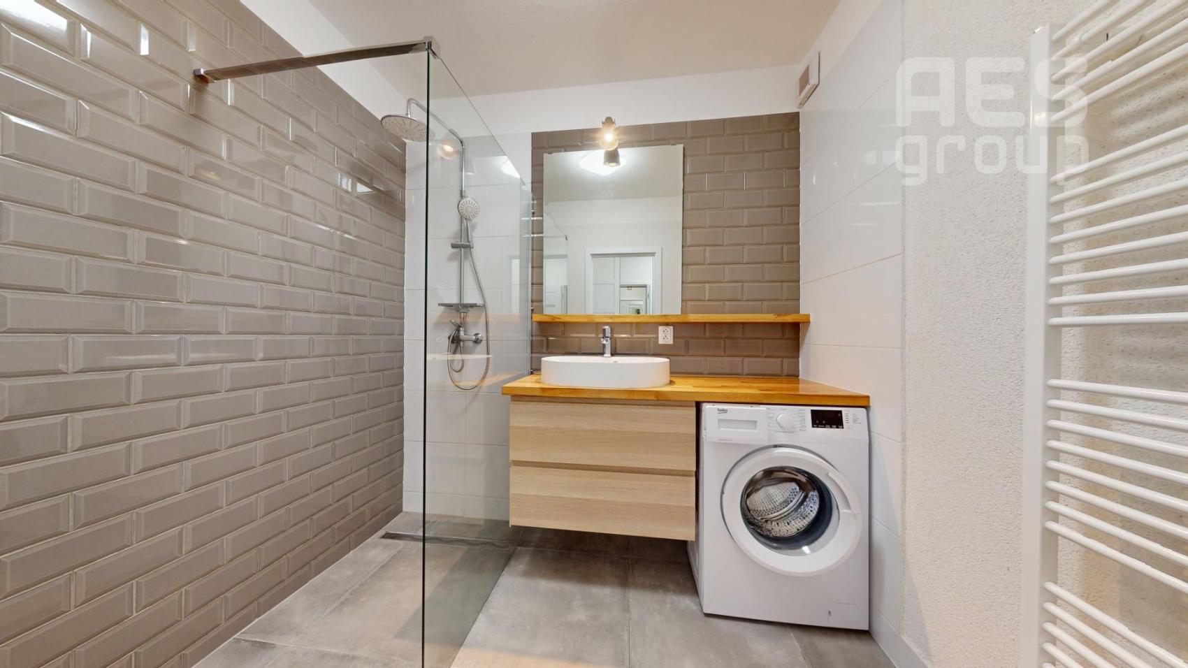 PRENÁJOM, 1 izbový kompletne zariadený byt v projekte BYTYDLHA