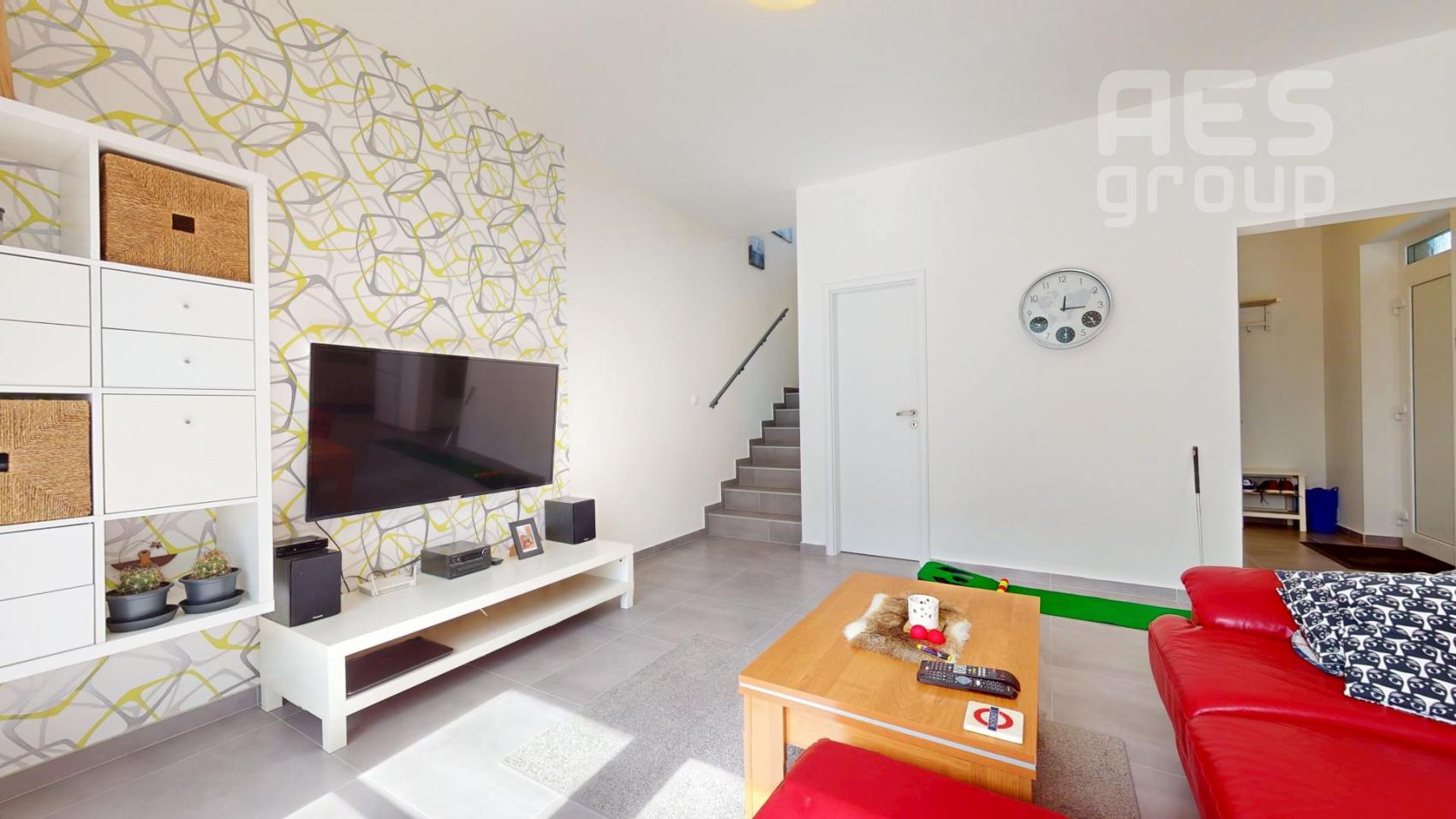 PRENÁJOM, priestranný 3 izbový mezonetový byt so záhradkou a parkovaním, Pastierska ul. Stupava