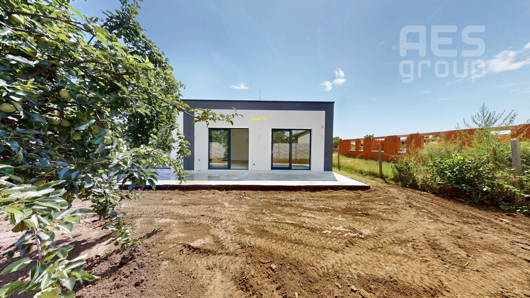 EXKLUZÍVNY PREDAJ, 4 izbové rodinné domy, ul. Poľovnícka, Veľký Bieľ.