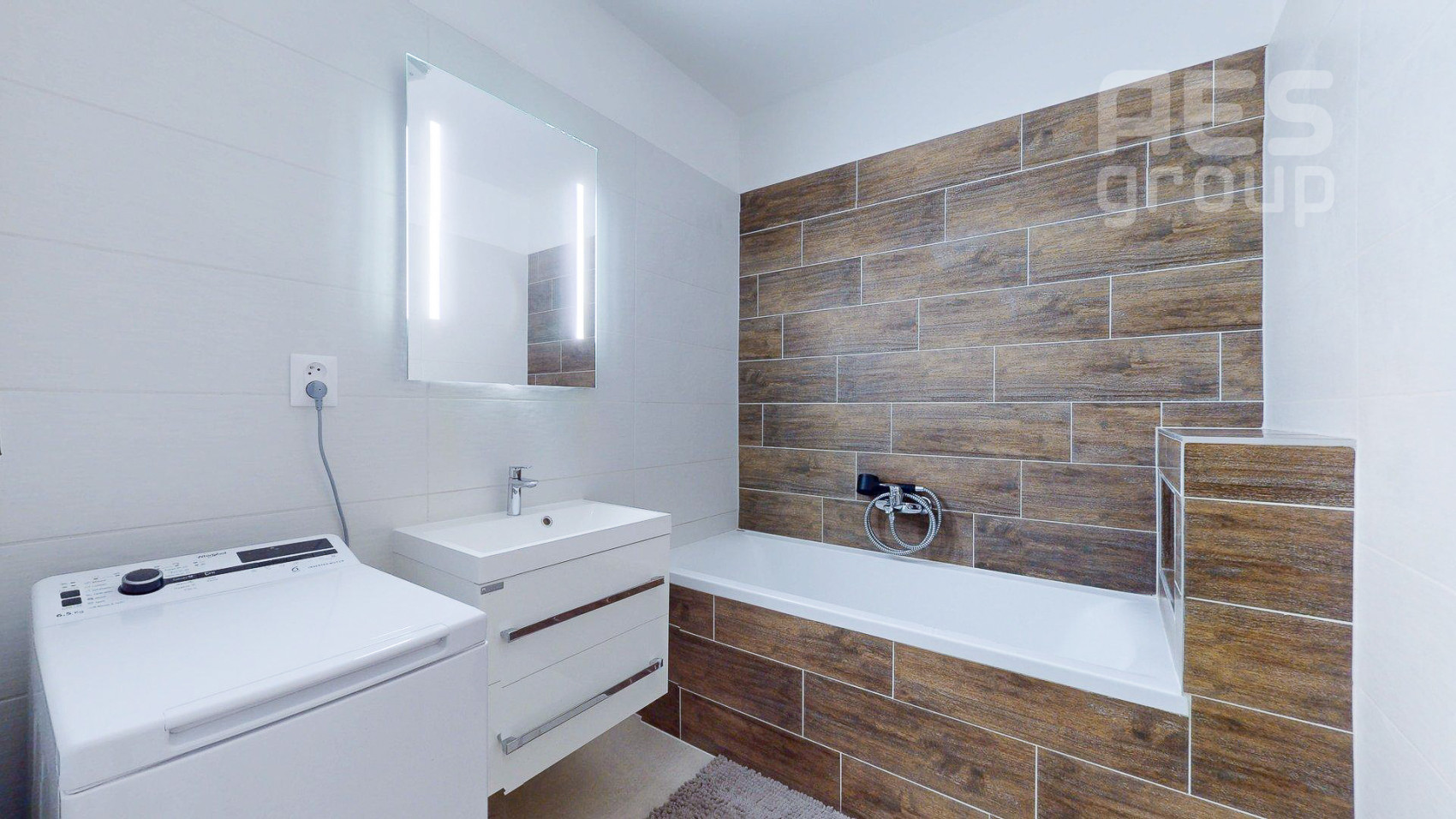 REZERVOVANÉ, PREDAJ, 2 izbový byt s dvoma balkónmi, ul. V. Šikulu, Stupava