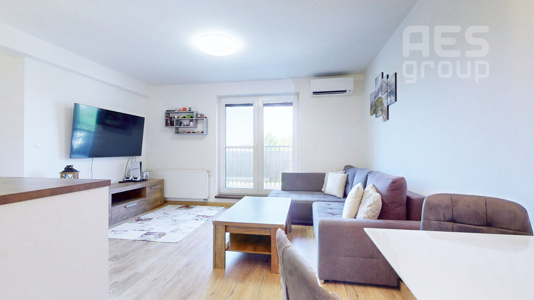 REZERVOVANÉ, PREDAJ, 2 izbový byt s dvoma balkónmi, ul. V. Šikulu, Stupava