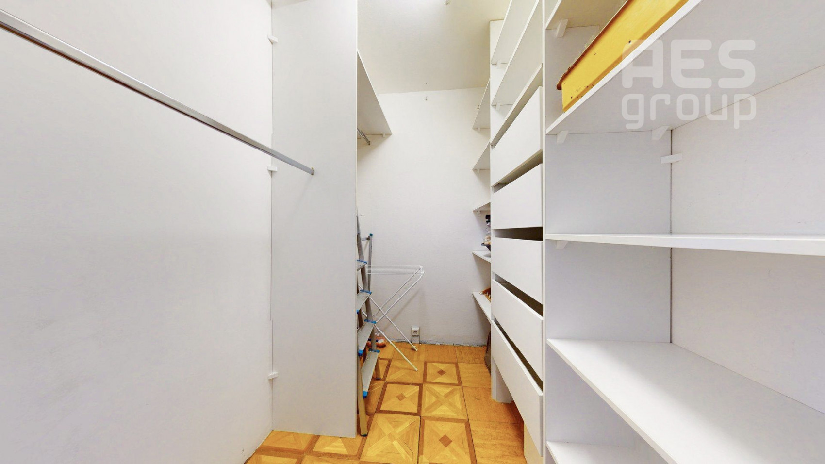 REZERVOVANÉ, PREDAJ, 2 izbový byt so šatníkom a loggiou na ul. Ľ. Fullu, Malacky