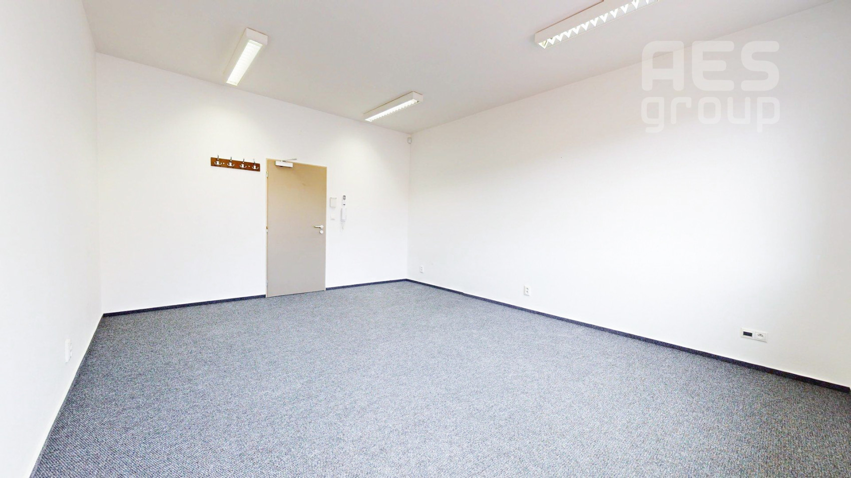 PRENÁJOM, KLIMATIZOVANÝ KANCELÁRSKY PRIESTOR, PASÁŽ AVANA, STUPAVA