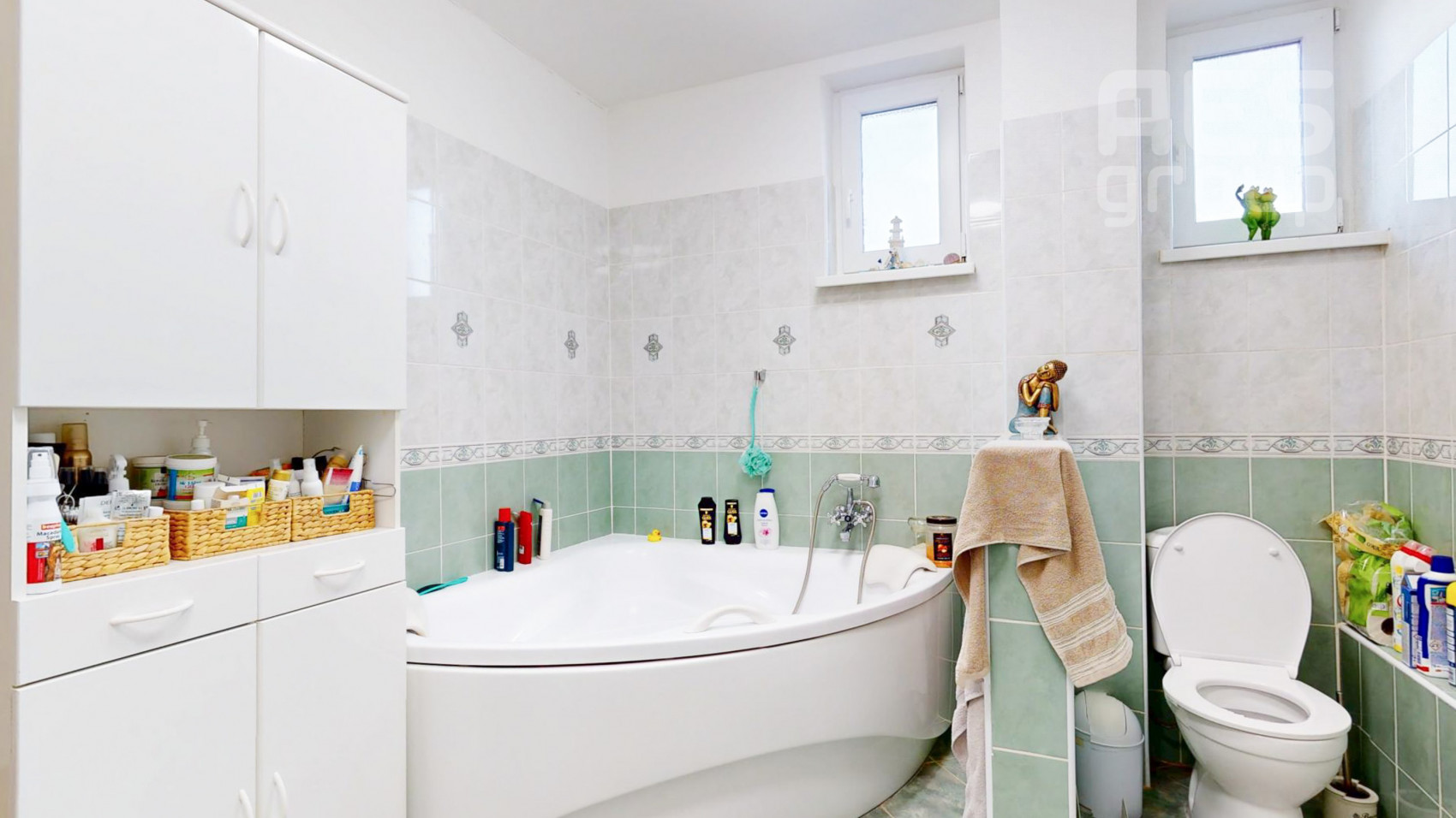 PREDAJ, dvojgeneračný rodinný dom s veľkým pozemkom v obci Vysoká pri Morave