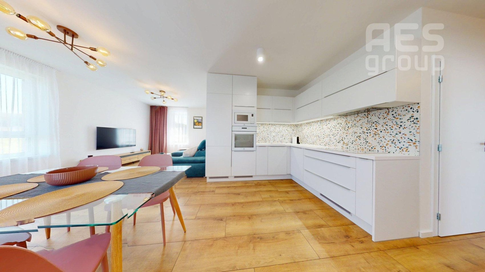 PRENÁJOM, štýlový 3 izbový byt s terasou, pivnica, parkovanie, Stupava