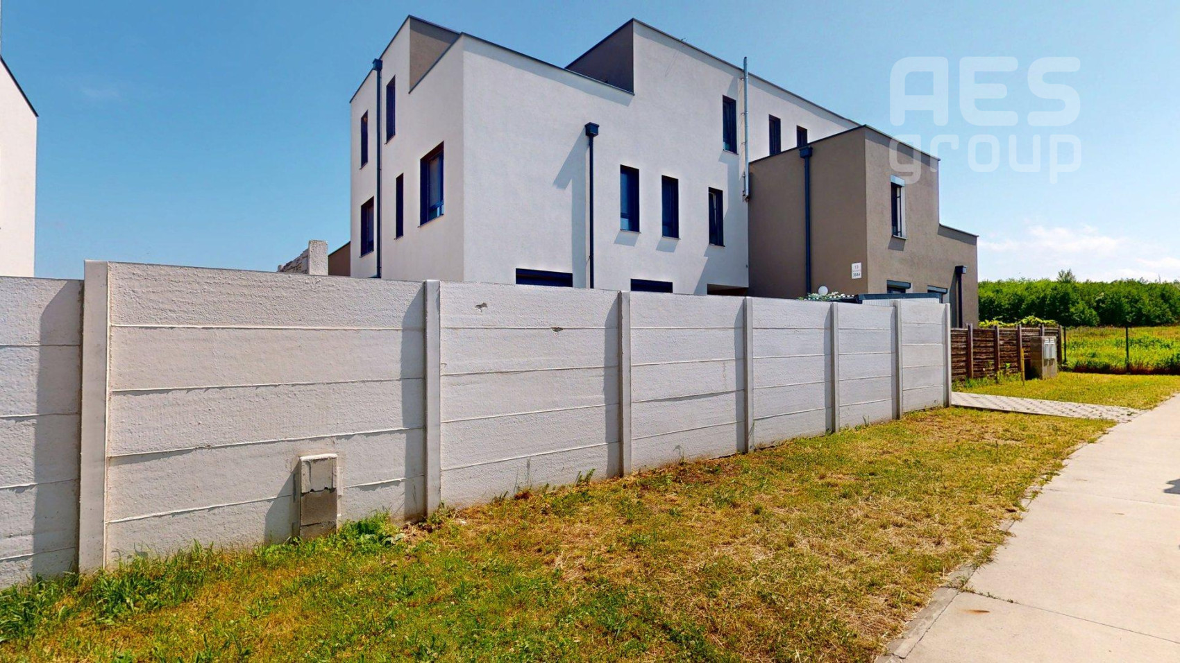 PRENÁJOM, štýlový 3 izbový byt s terasou, pivnica, parkovanie, Stupava