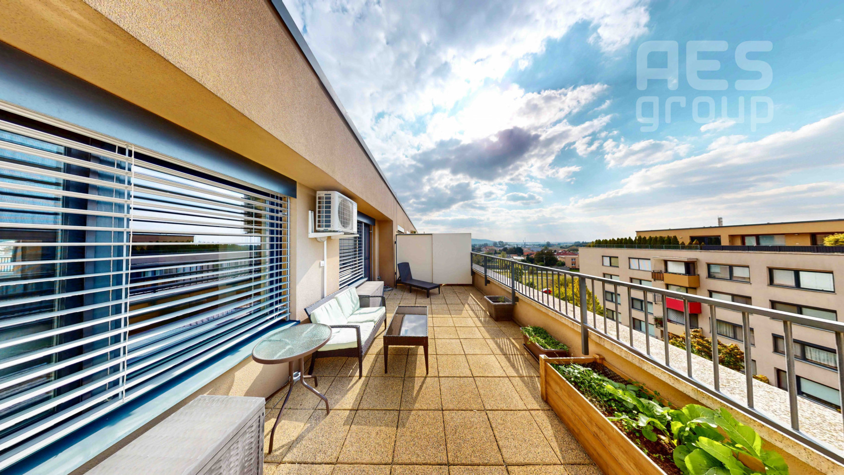 PRENÁJOM, 3 izbový byt s dvomi terasami a parkovacími státiami, ul. Okružná, Stupava