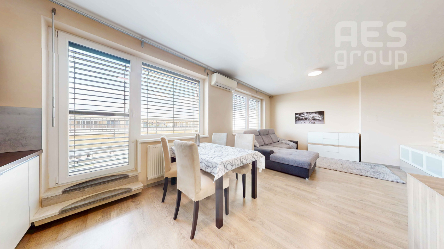 PRENÁJOM, 3 izbový byt s dvomi terasami a parkovacími státiami, ul. Okružná, Stupava