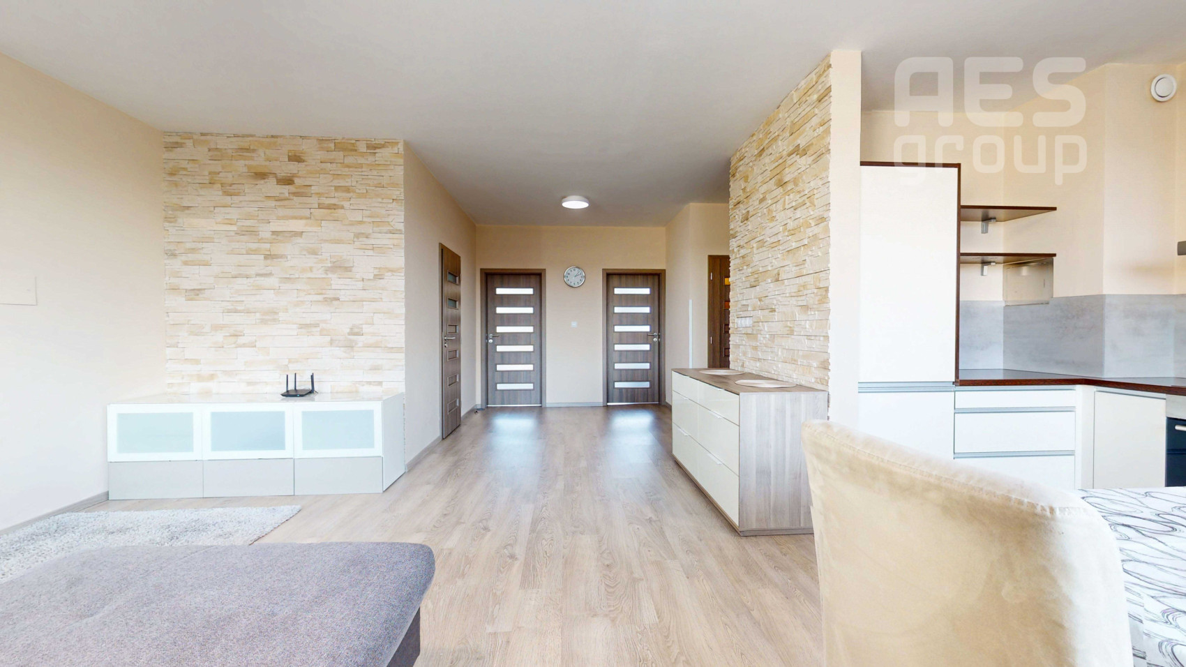 PRENÁJOM, 3 izbový byt s dvomi terasami a parkovacími státiami, ul. Okružná, Stupava