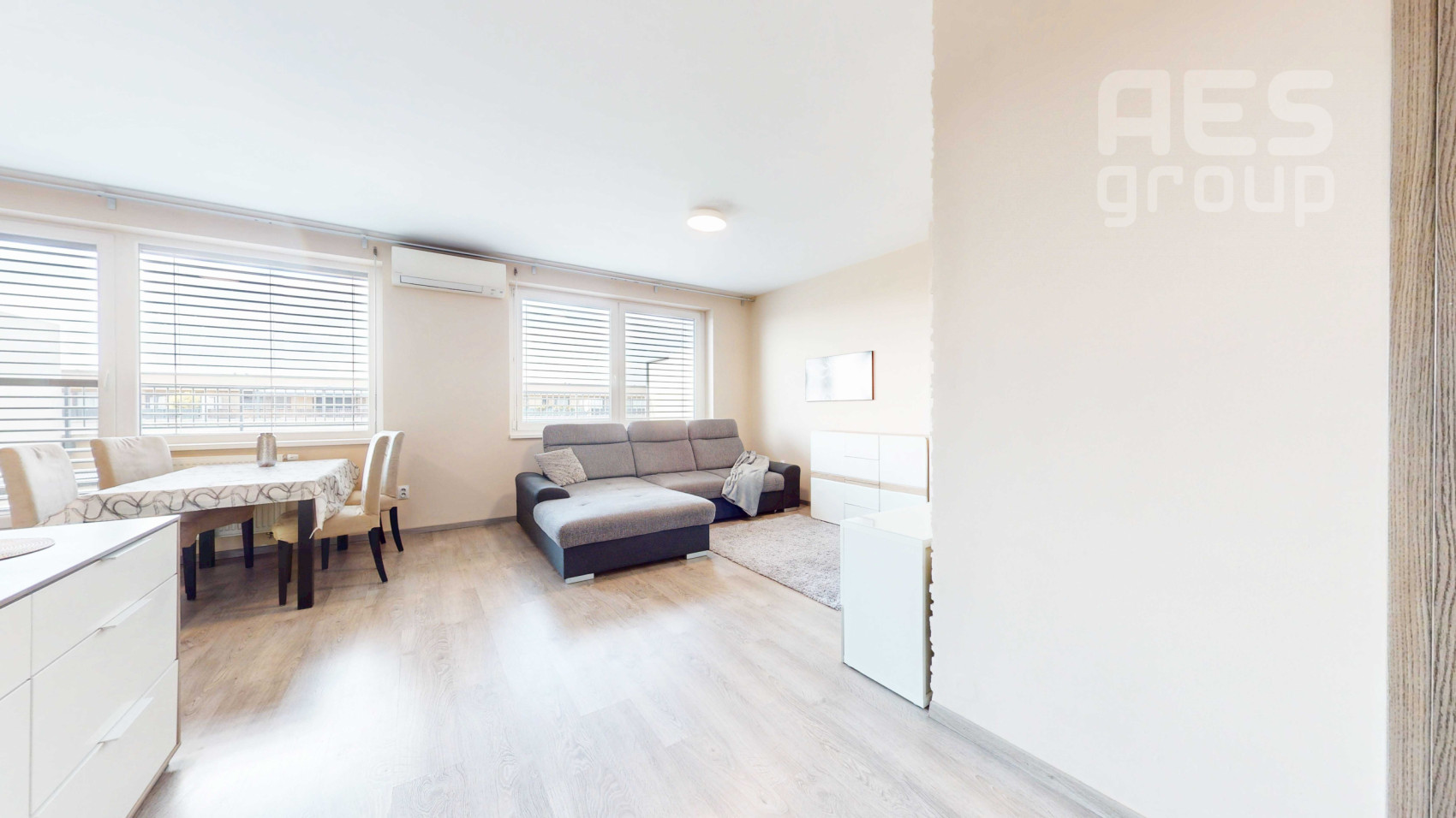 PRENÁJOM, 3 izbový byt s dvomi terasami a parkovacími státiami, ul. Okružná, Stupava