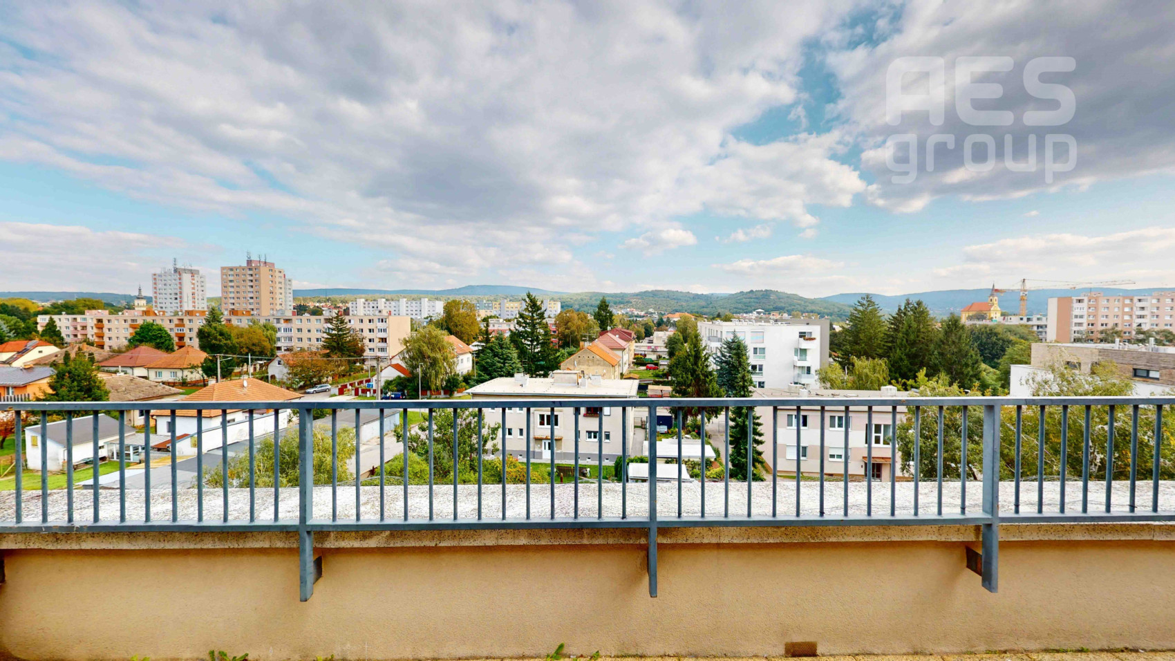 PRENÁJOM, 3 izbový byt s dvomi terasami a parkovacími státiami, ul. Okružná, Stupava