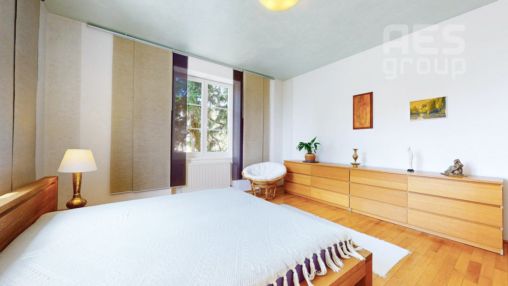 PRENÁJOM, JEDINEČNÝ 4 IZBOVÝ BYT, SMETANOVA, BRATISLAVA – STARÉ MESTO