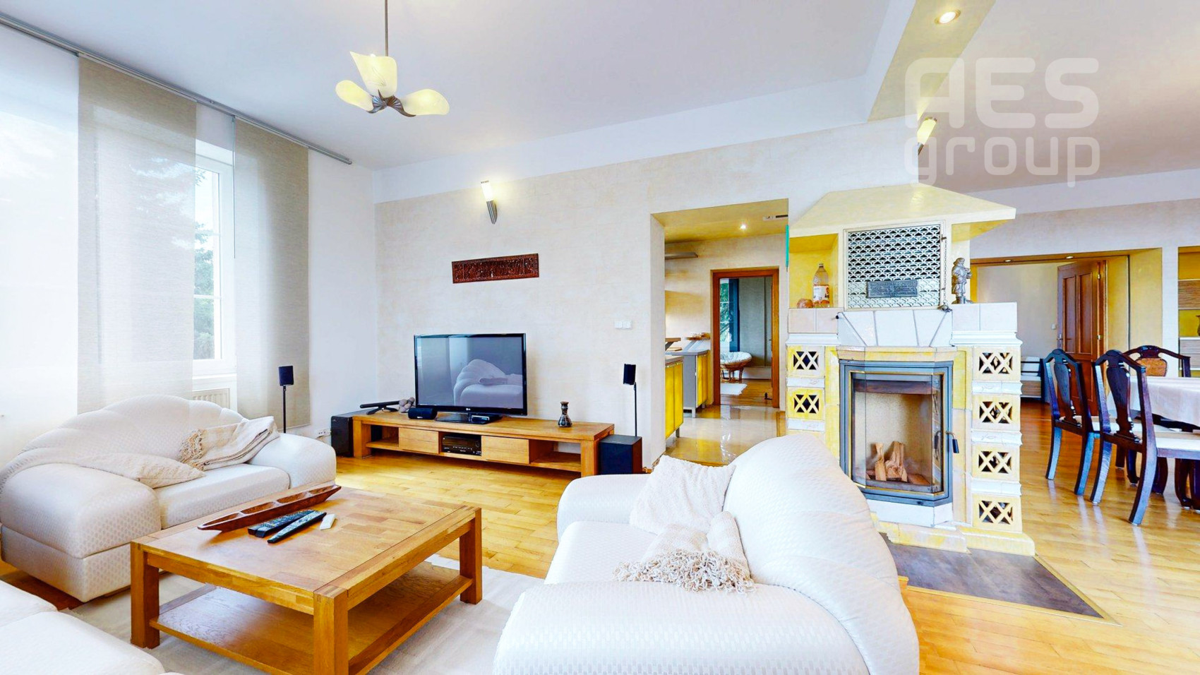 PRENÁJOM, JEDINEČNÝ 4 IZBOVÝ BYT, SMETANOVA, BRATISLAVA – STARÉ MESTO