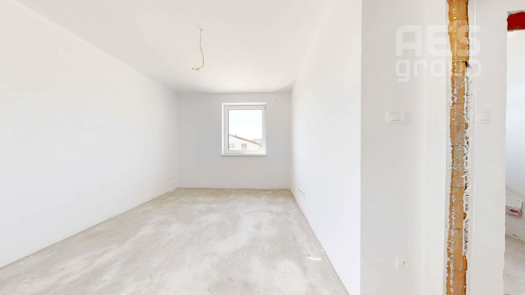 PREDAJ, Novostavba, 4 izbový dom v dvojdome s predzáhradkou, ul. Agátová, Kostolište