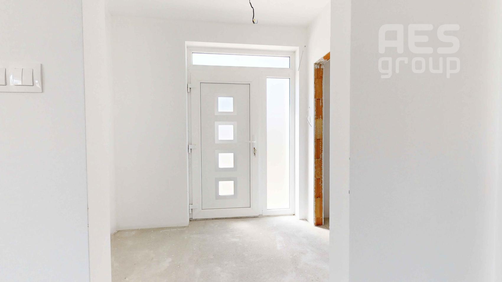 PREDAJ, Novostavba, 4 izbový dom v dvojdome s predzáhradkou, ul. Agátová, Kostolište