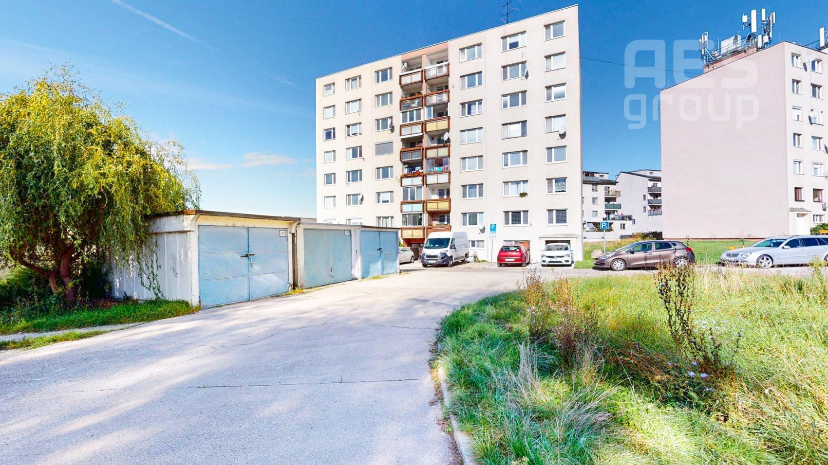 PREDAJ: 3 izbový byt s loggiou, Jilemnického ul., Stupava