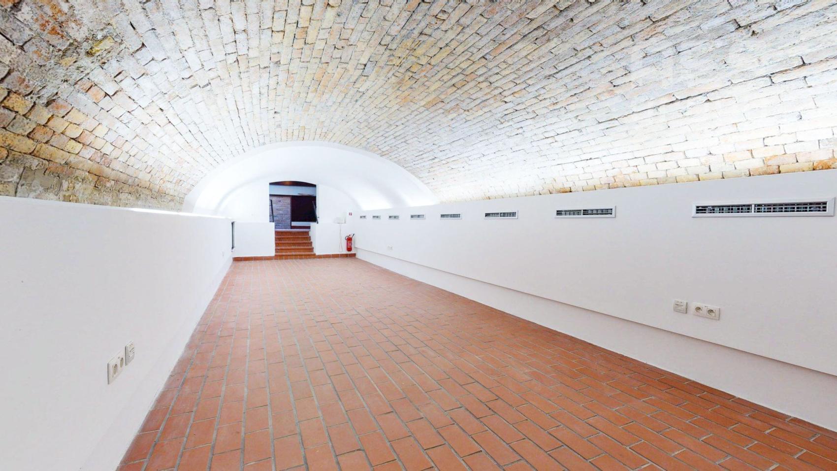 PRENÁJOM, KALNCELÁRSKE PRIESTORY, ROĽNÍCKA – VAJNORY