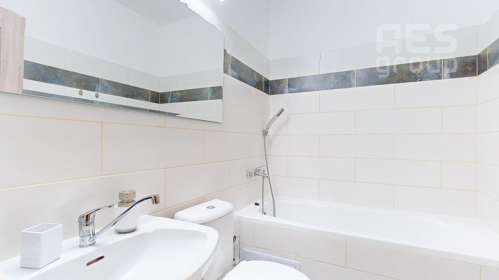 PRENÁJOM, 2 izbový byt s loggiou, ul. Rovniankova, BA-Petržalka