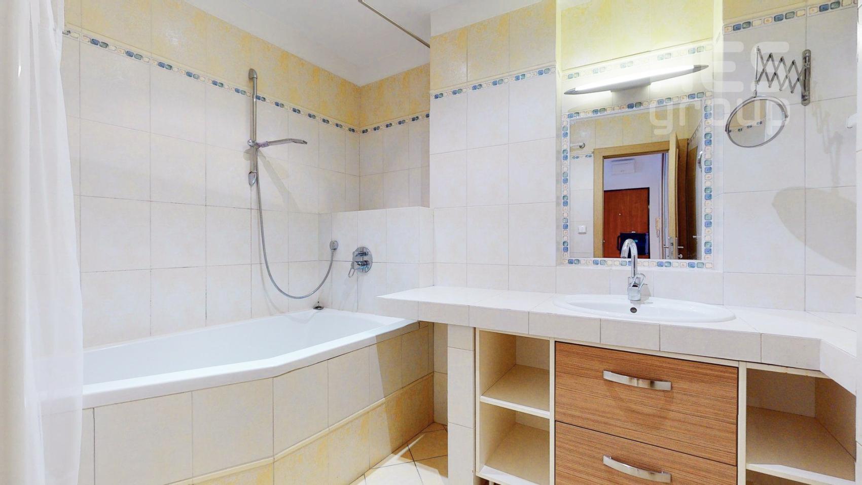 PRENÁJOM, 2 IZBOVÝ BYT, MEDENÁ, BRATISLAVA STARÉ MESTO