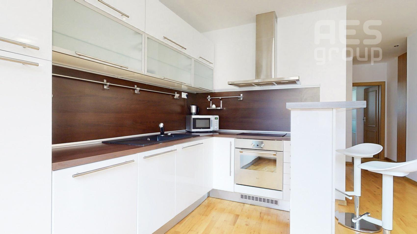 PRENÁJOM, 2 IZBOVÝ BYT, MEDENÁ, BRATISLAVA STARÉ MESTO