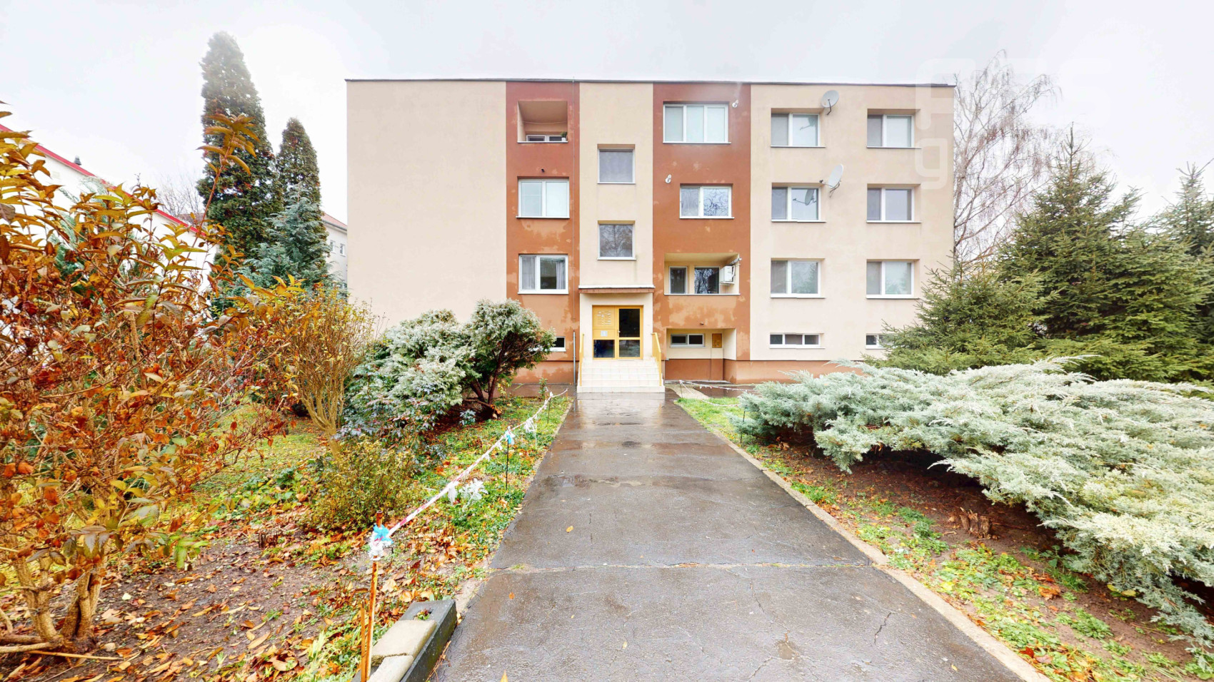 PREDAJ: 3 izbový byt s loggiou, Školská ul., Stupava