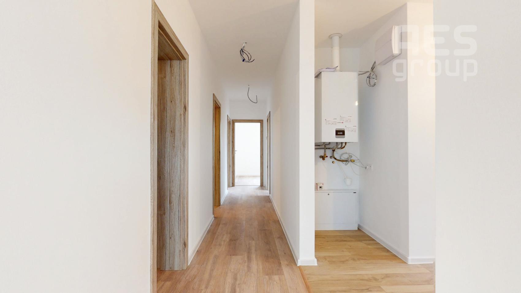 SKOLAUDOVANÉ, PREDAJ, 4 izbové rodinné domy, ul. Poľovnícka, Veľký Bieľ.